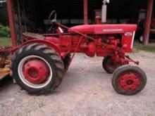 Farmall IH 140 Tractor