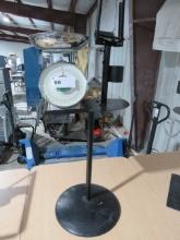 ACCU-WEIGH 30LB SCALE WITH STAND