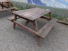 5' Wooden Picnic Table (Outside)