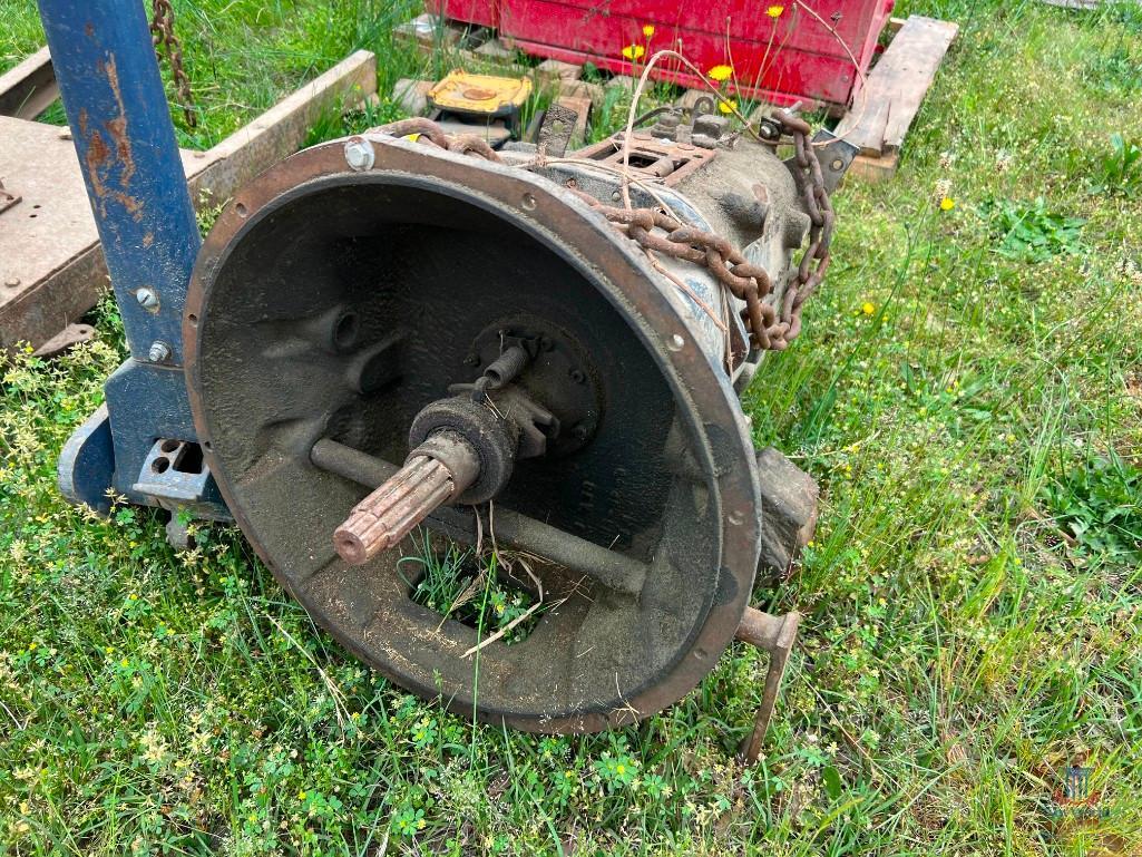 LOT CONSISTING OF A JACK, TRANSMISSION, AND TRANSMISSION LIFT