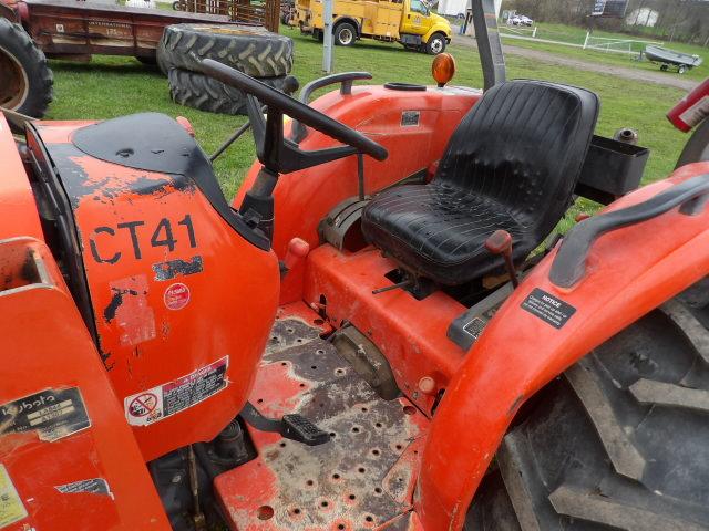 Kubota MX5100 4wd Tractor w/ LA844 Loader, Gear Drive, ROPS Canopy, Univers