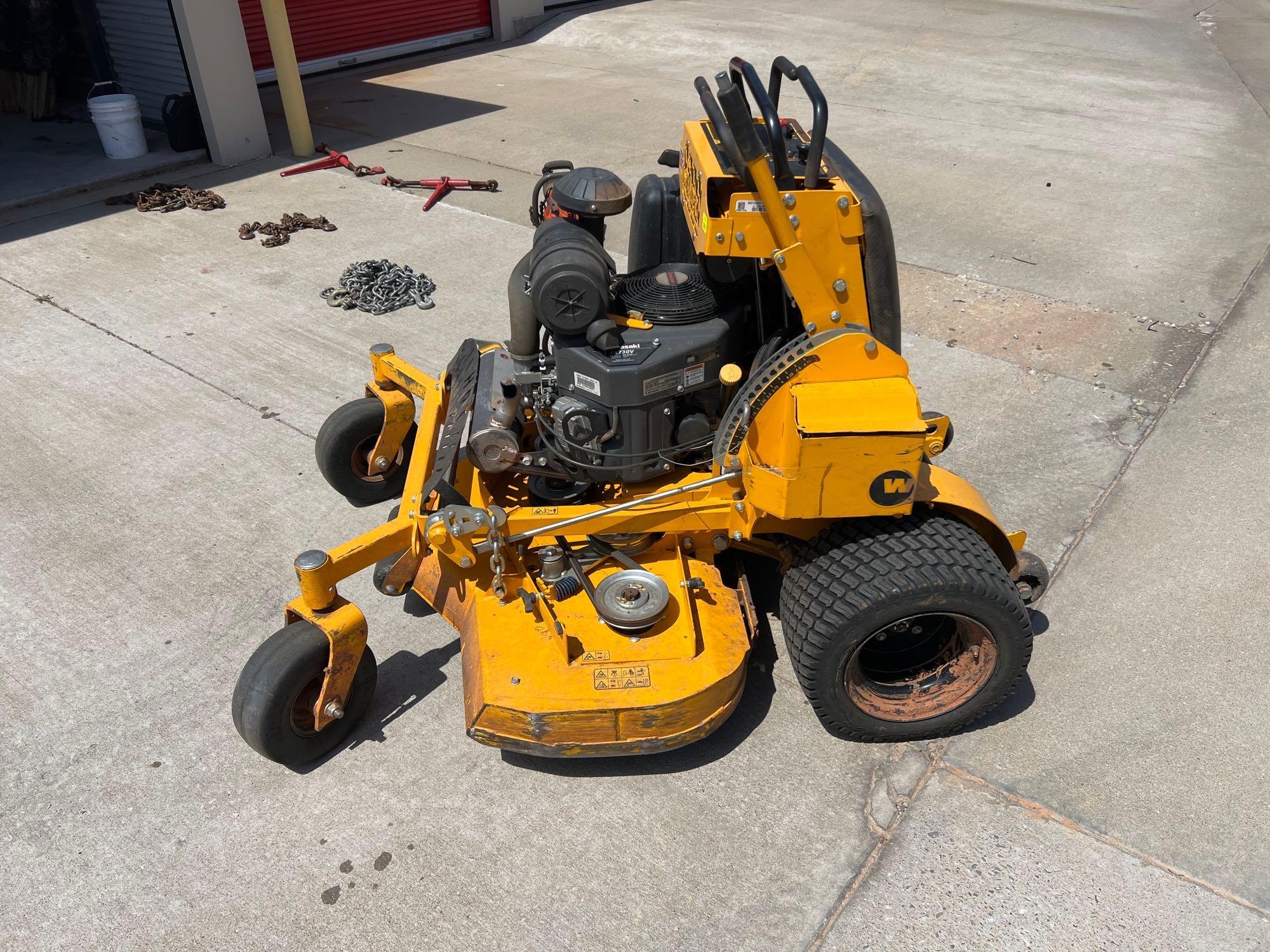 Wright stander I commercial mower