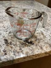 Clear glass measuring cup-2 cups