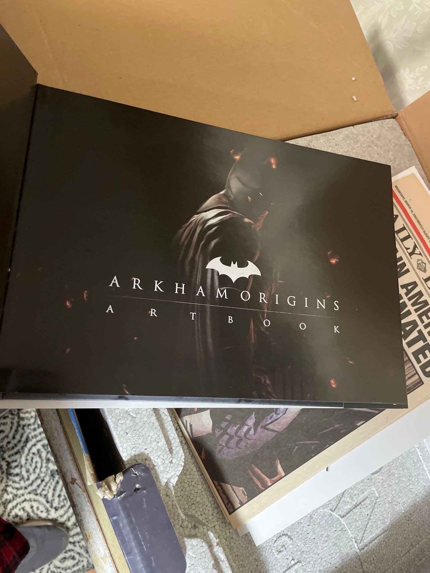 2013 BATMAN ARKHAM ORIGINS XBOX 360 JOKER STATUE WITH EXTRAS & BOX