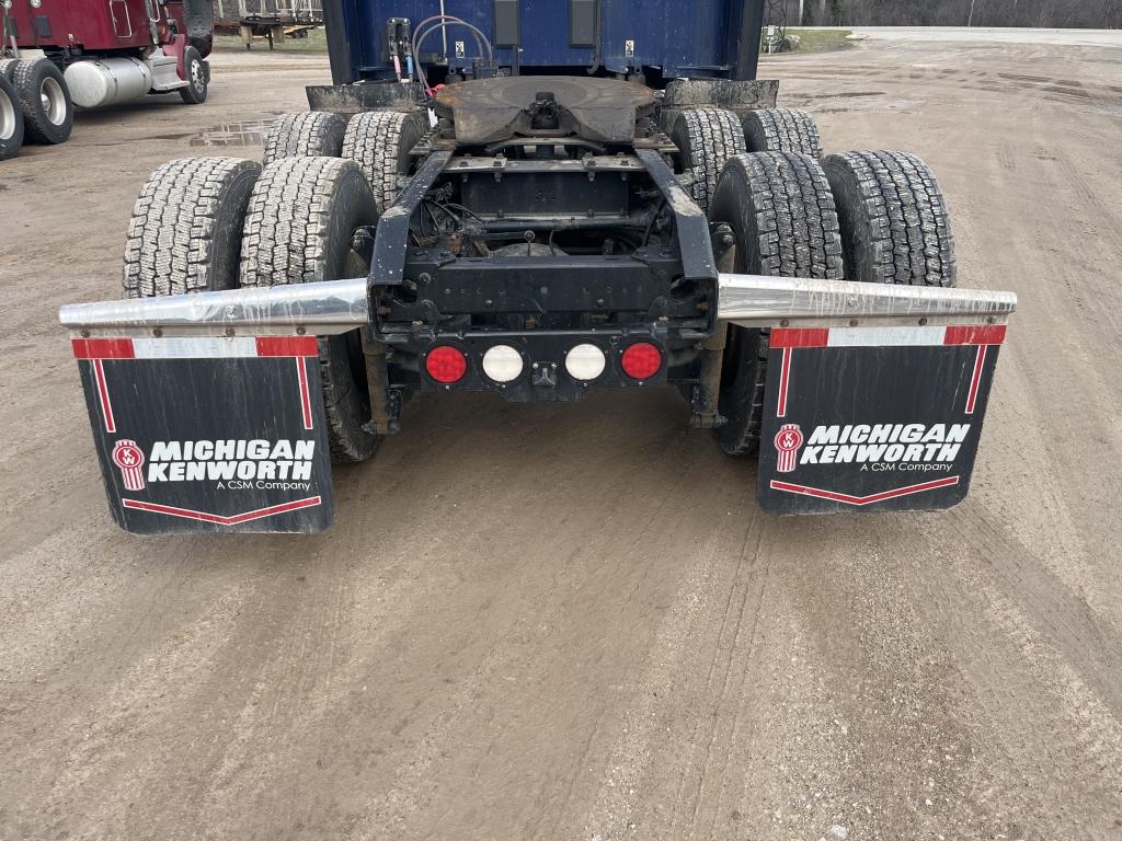 2019 Kenworth T680 Sleeper Tractor