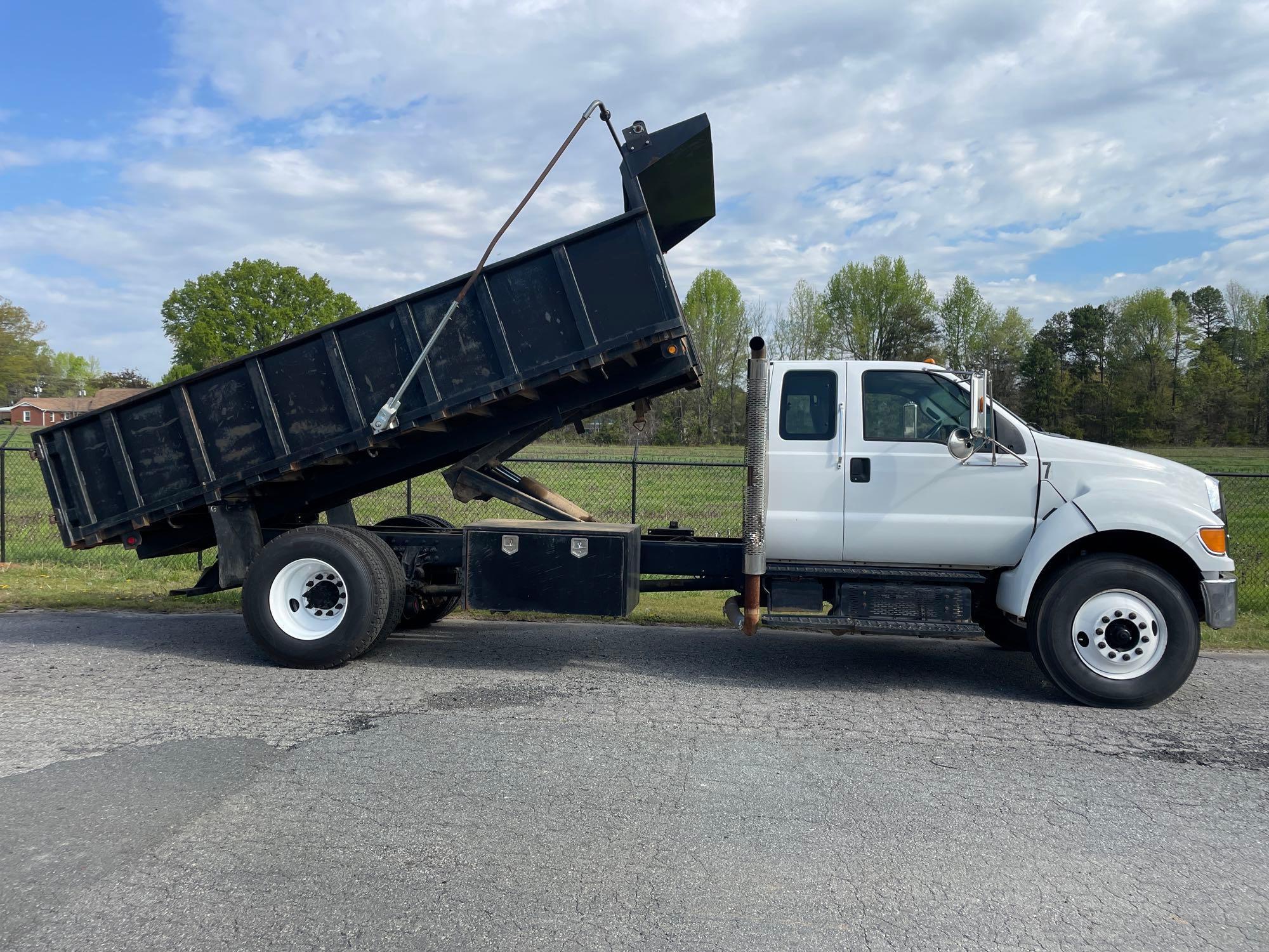 2012 FORD F750 DUMP BODY EXTENDED CAB