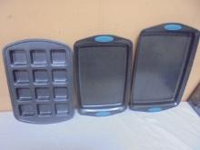3pc Group of Pampered Chef & Racheal Ray Non-Stick Baking Pans