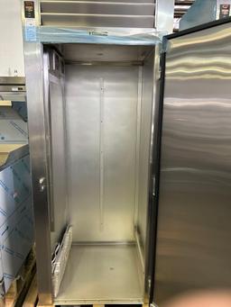 New Traulsen 1 Door Roll In Heated Holding Cabinet