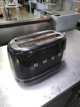SMEG 2 Hole Toaster