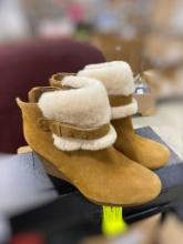 PAIR OF UGGS, SIZE 8.5