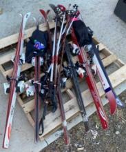 6 PAIRS OF USED CROSS COUNTRY SKIS WITH 8 HOLES