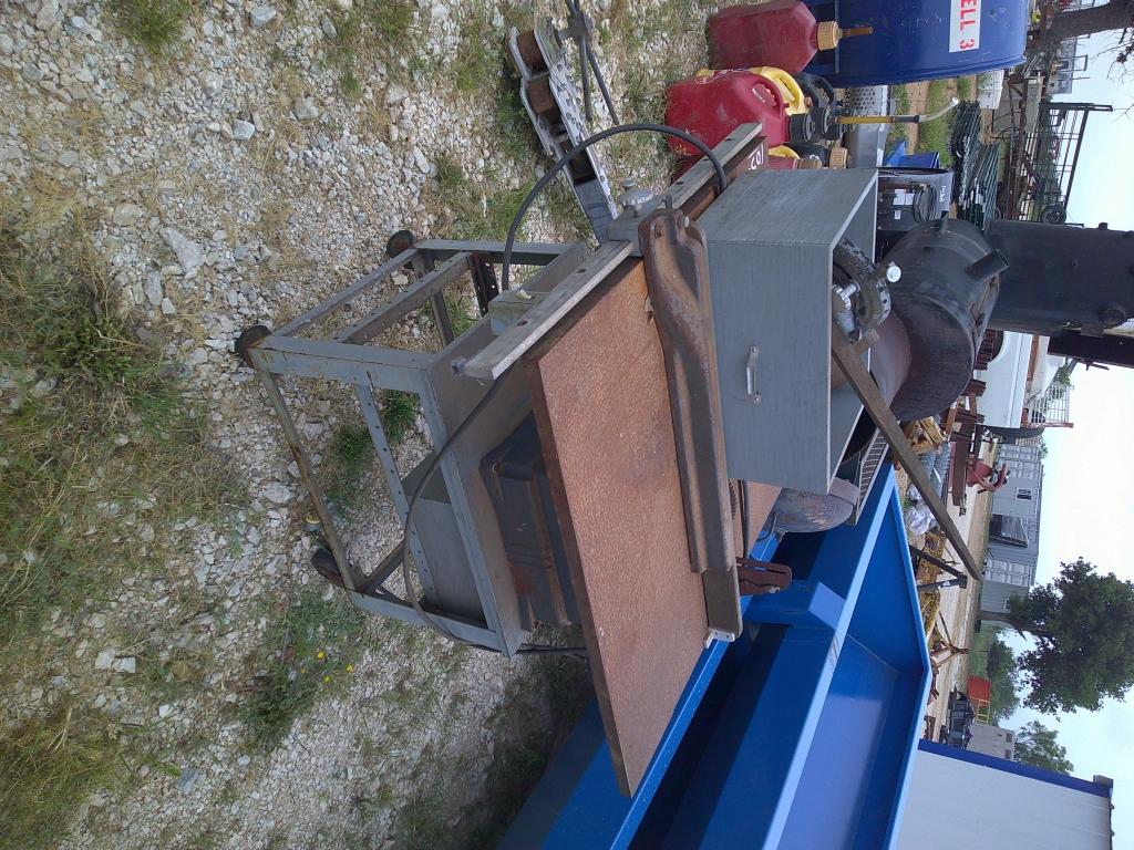 TABLE SAW W/ ACCESSORIES