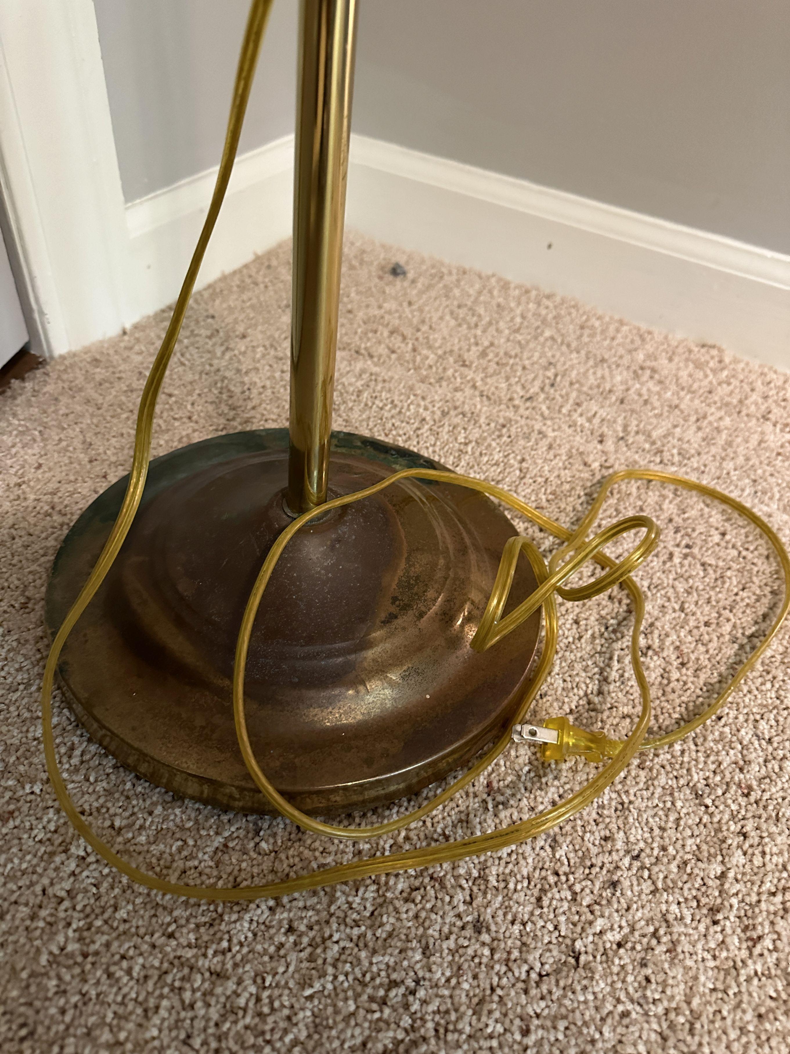 Approx 4 Foot Tall Floor Lamp (Local Pick Up Only)