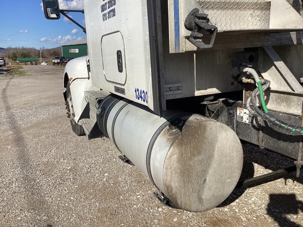 2013 KENWORTH T660 SLEEPER TRACTOR