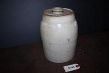 Stoneware crock with lid