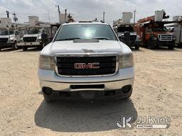 (San Antonio, TX) 2014 Chevrolet Silverado 3500HD Crew-Cab Flatbed Truck Runs & Moves) (Jump to Star