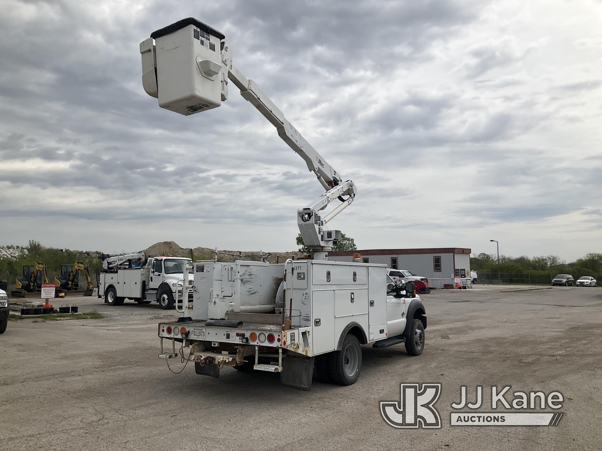 (Kansas City, MO) Altec AT37G, Articulating & Telescopic Bucket mounted behind cab on 2016 Ford F550
