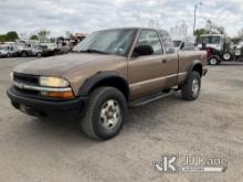 2003 Chevrolet S10 4x4 Extended-Cab Pickup Truck