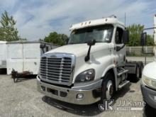 2011 Freightliner Cascadia 125 T/A Truck Tractor Runs, Will Not Move Not Building Air, Brakes Caged,