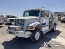 1998 International 4800 4x4 Pumper/Fire Truck Runs & Moves