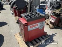 Coats v200 Wheel Balancer (Used) NOTE: This unit is being sold AS IS/WHERE IS via Timed Auction and 