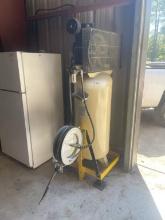 INGERSOLL RAND MODEL SS5L5 90 PSI VERTICAL AIR COMPRESSOR WITH HOSE REEL