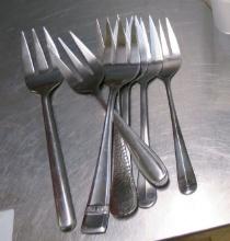 Stainless Steel Assorted Pattern Serving Forks (7 Pieces)