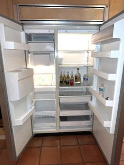 Late Model Kitchen Aide "Side -By -Side" Refrigerator/Freezer with Water and Ice Thru The Door, Mode