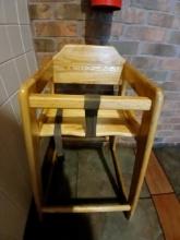 Hign Chair / Baby Chair - Light Wood