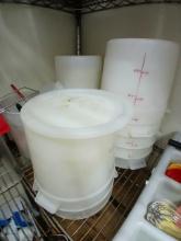 Large Plastice Food Measuring Container / Food Storage Bins - Round