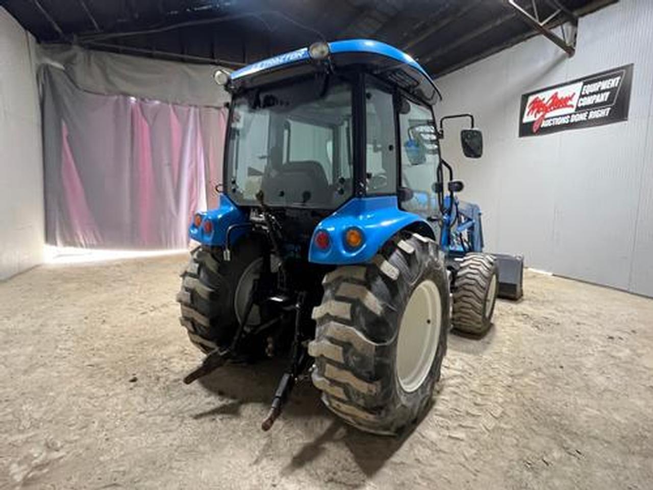 LS XR4150H Tractor with Loader