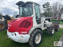Takeuchi TW80 articulated loader, hydraulic coupler, GP bucket, enclosed cab, 1842 hrs