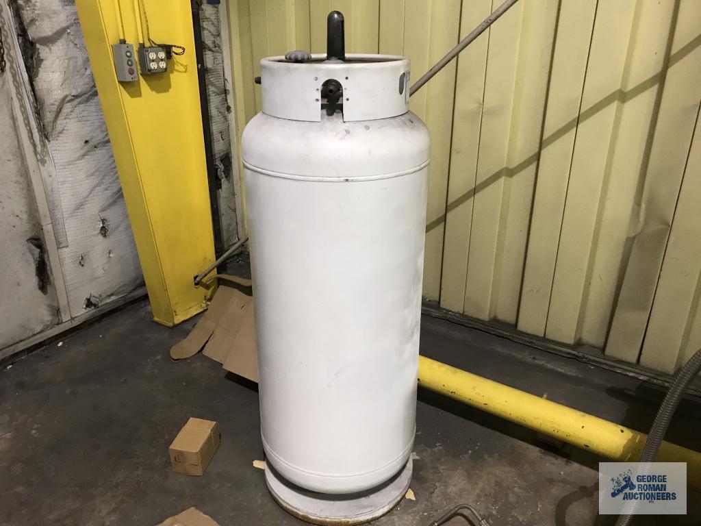 STAINLESS STEEL PROPANE-FIRED TANK