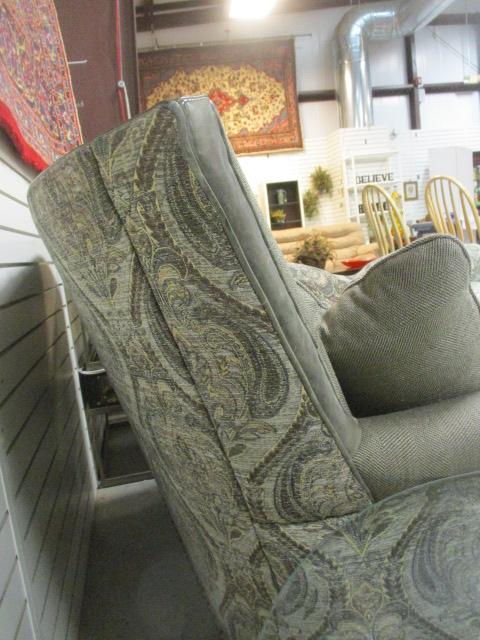 Haverty’s Like New Upholstered Rolled Arm Love Seat