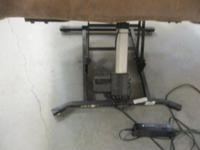 Mega Motion Power Lift Chair