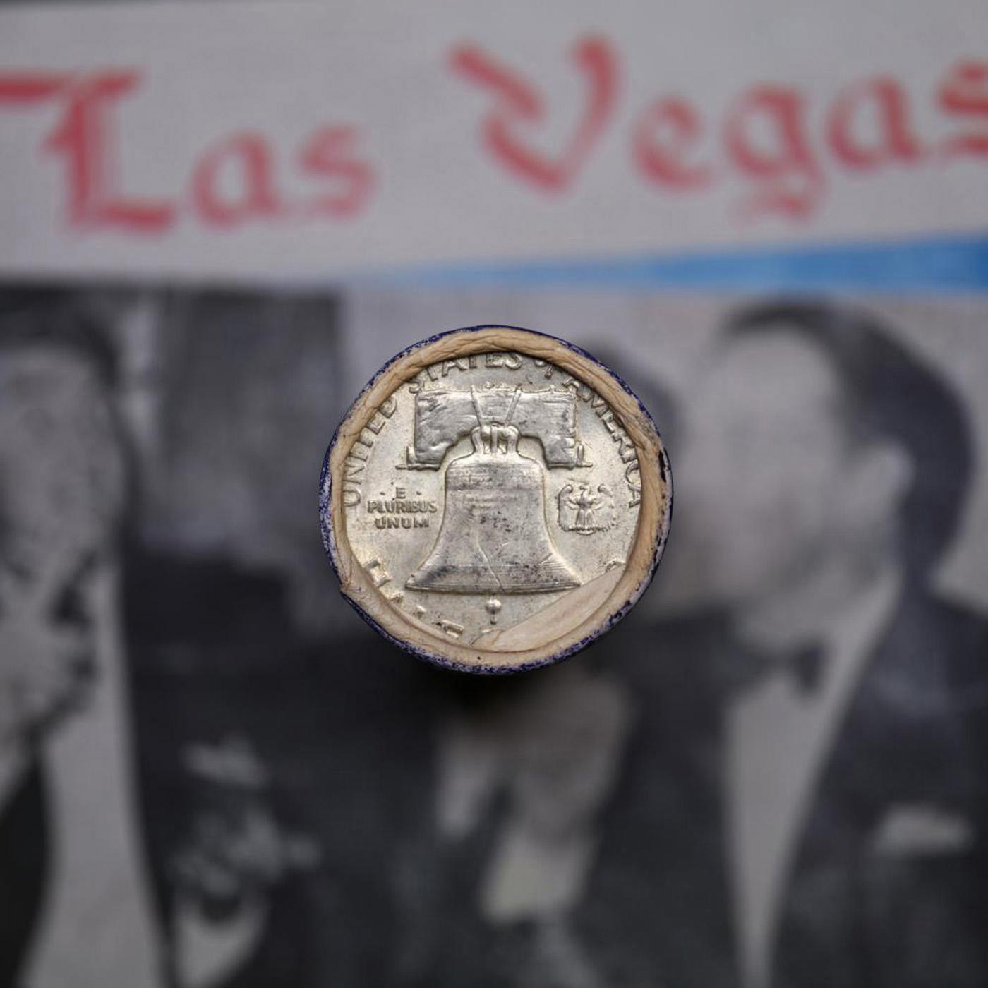 ***Auction Highlight*** Old Casino 50c Roll $10 Halves Las Vegas Casino Aladdin 1938 walker & P fran