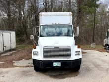 2002 Freightliner FL60 18-Foot Box Truck with Liftgate