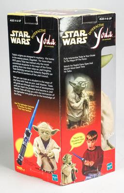Star Wars Interactive Yoda & Lightsaber By Tiger Electronics