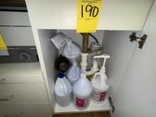 LOTCONSISTING OF CLEANING SUPPLIES