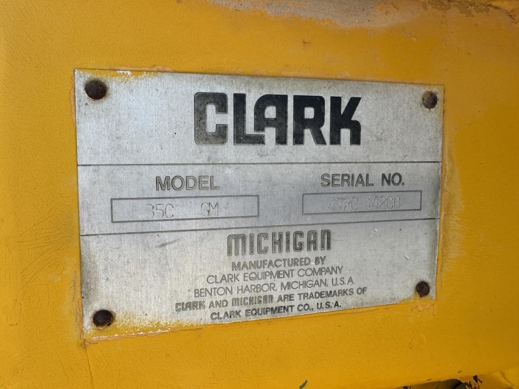 Clark 35 C Michigan wheel loader w/ bucket