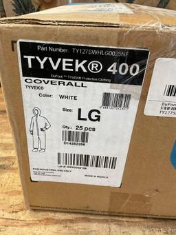 New Tyvek 400. Coveralls, white 25 pieces in box