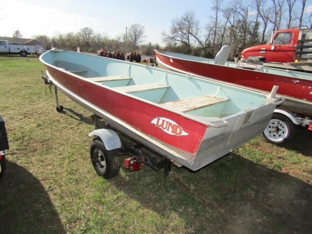70.1972 LUND 14 FT. ALUMINUM FISHING BOAT WITH BUNK TRAILER,