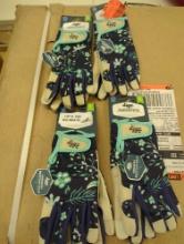 Lot of 4 Pairs of Digz Women's Small Gardener Glove, Appears to be New in Factory Tagged Style