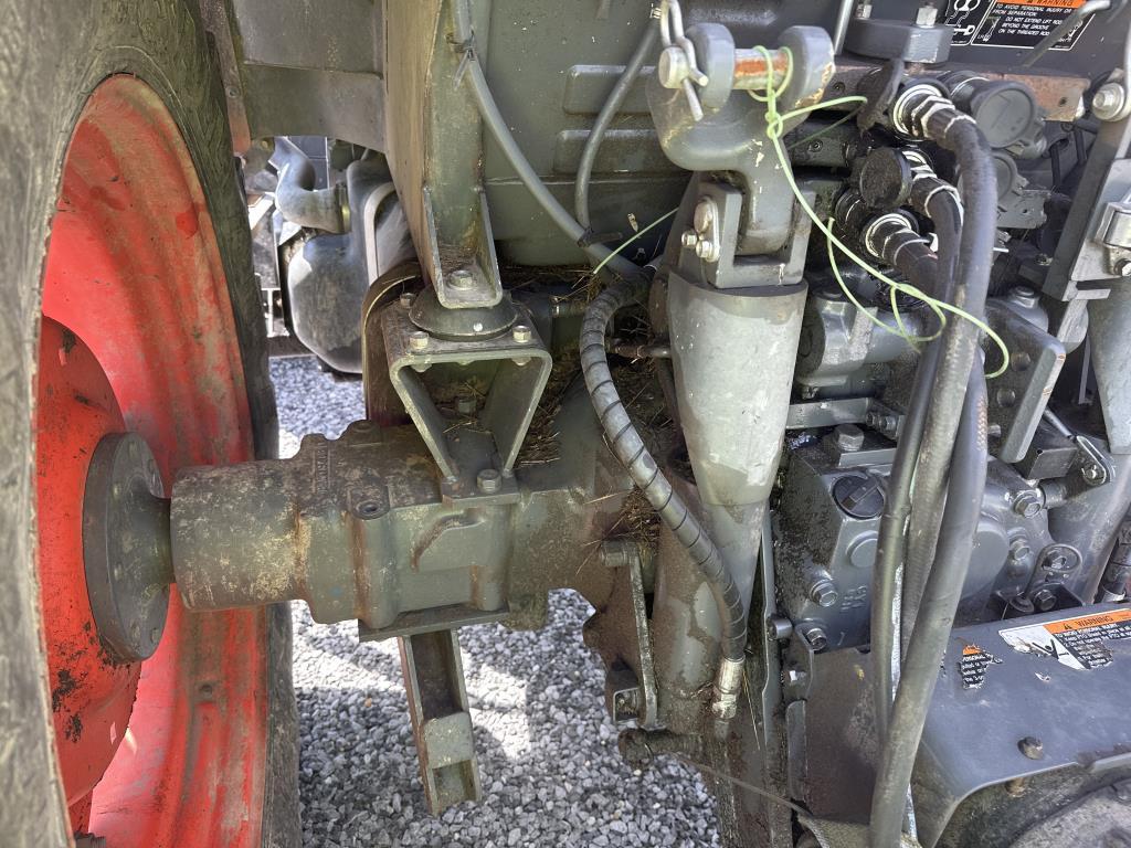 Kubota M5-111D Tractor