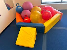 Exercise Balls, Bounce Balls and Padded Pit Mats / Seating Forms Circle w/ Padded Ramp