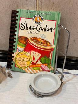 Rival Little Dipper Slow Cooker / Warmer and Slow Cooker Cook Book w/ Spoon Rest