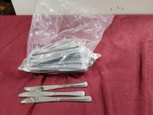 Lot of 100 Butter Knives
