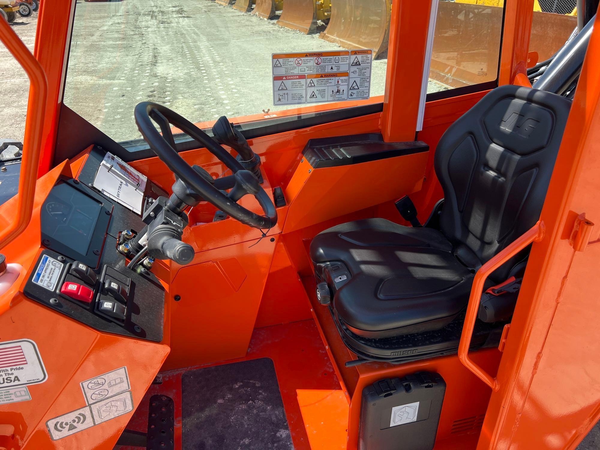 NEW UNUSED SKYTRAK 6034 TELESCOPIC FORKLIFT SN-129770 4x4, powered by diesel engine, equipped with