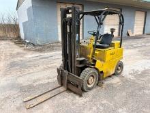 YALE G83P-040-SAS-86 FORKLIFT SN:196941 powered by gas engine, equipped with OROPS, 5,000lb