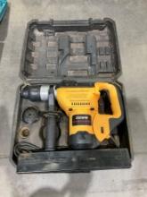 UNUSED CORDED 32MM ROTARY HAMMER DRILL IN CARRY CASE, HANDLE AND ASST DRILL BITS CARRYING CASE